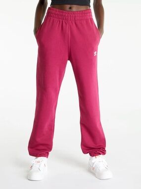 adidas Women’s Essential Joggers Size Medium